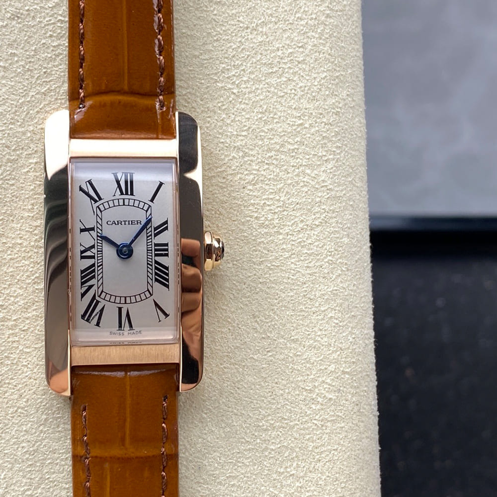 Ca*t1er Tank Americaine watch