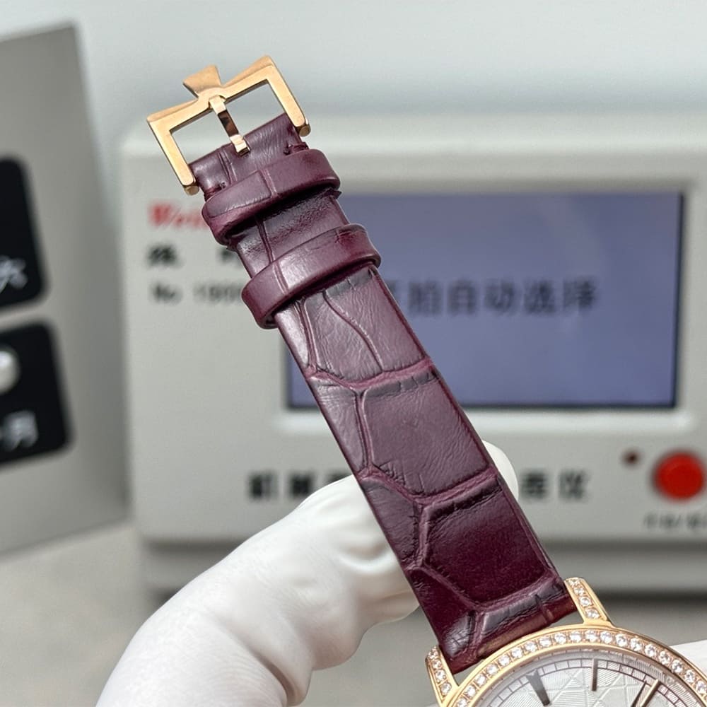 Vacheron C0nstan1n Perpetual calendar ultra-thin