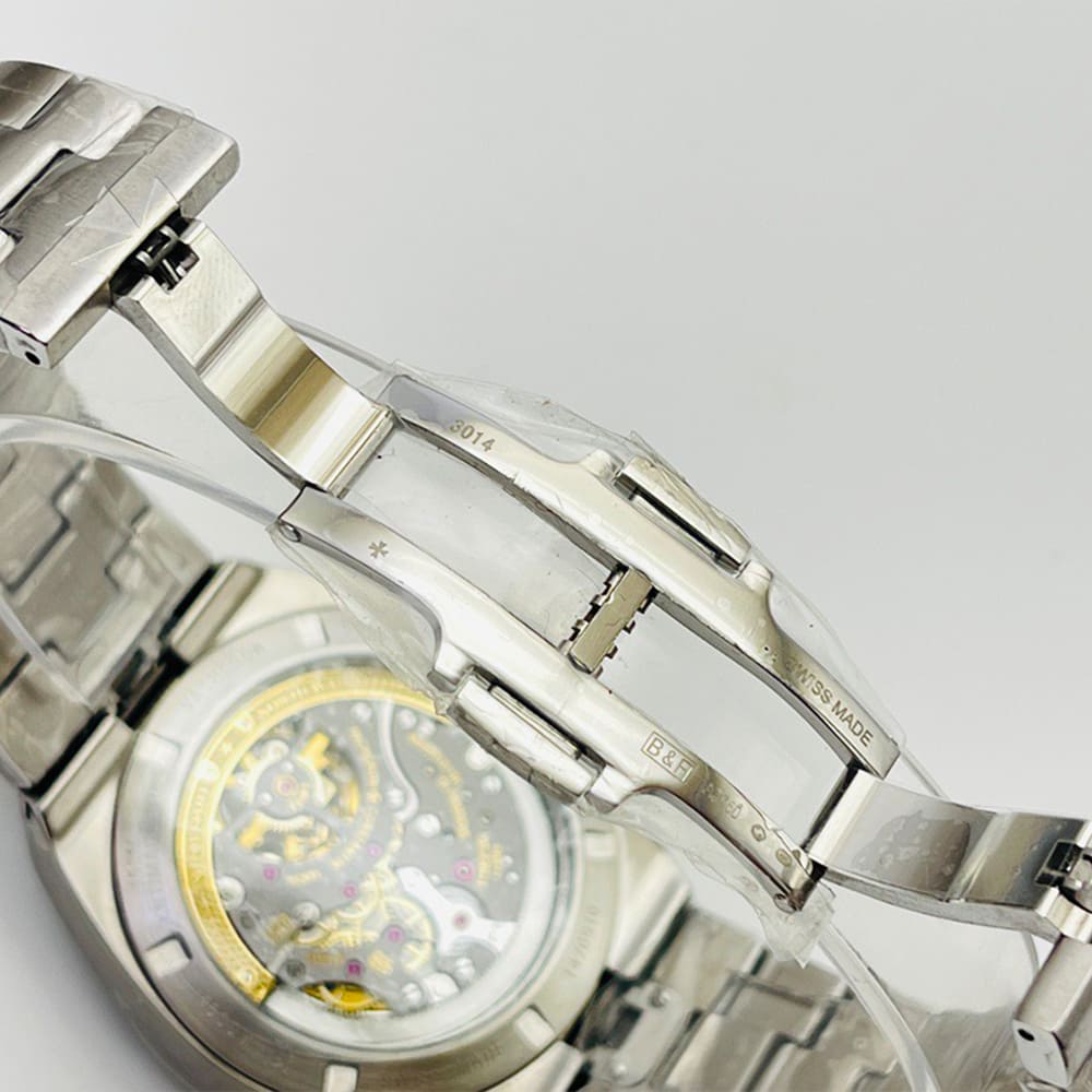 Vacheron C0nstan1n Overseas Tourbillonn