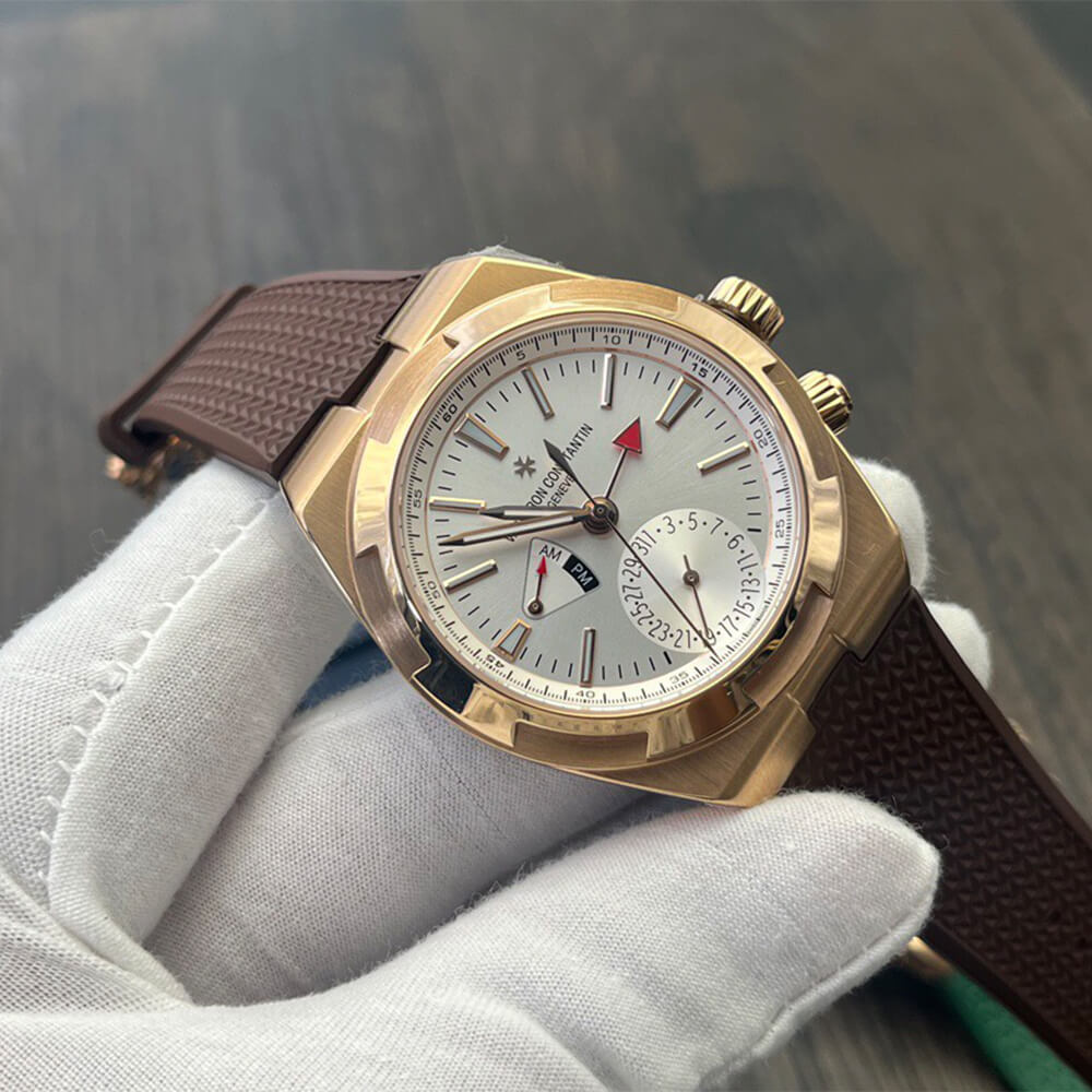 Vacheron C0nstan1n Overseas Dual Time