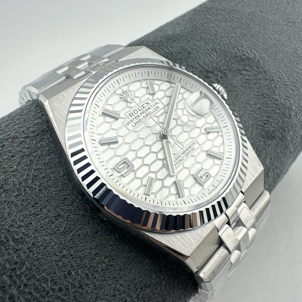 R01ex Land-Dweller 40