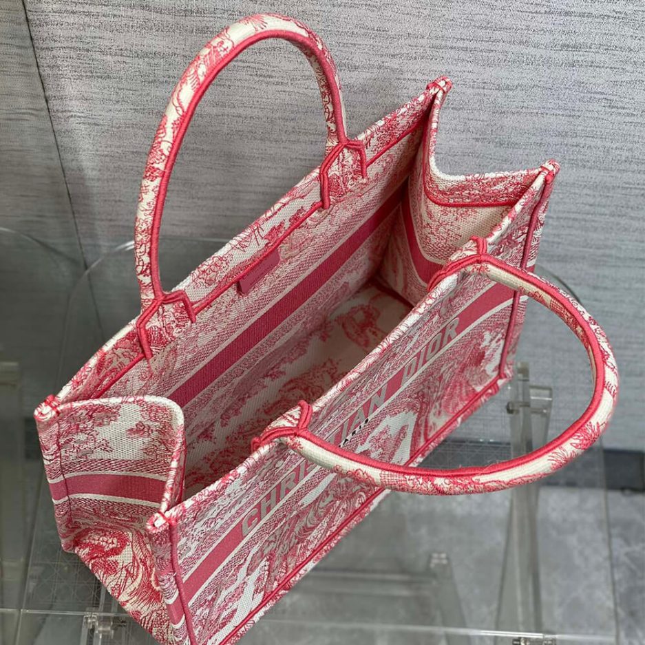 Medium D10r Book Tote