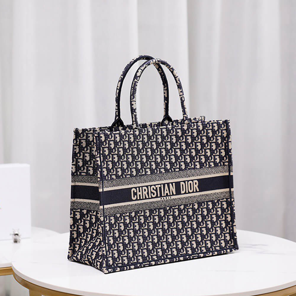 LARGE D10r BOOK TOTE