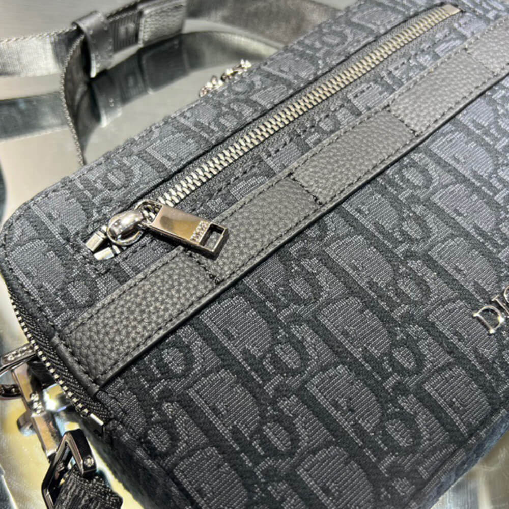 D10r SAFARI MESSENGER BAG