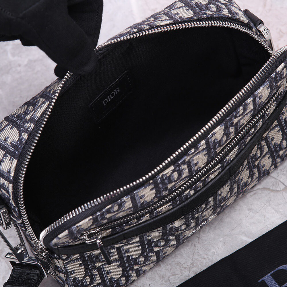 D10r SAFARI MESSENGER BAG