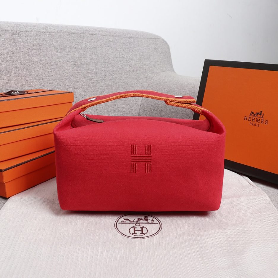 H**me5 toiletery bag