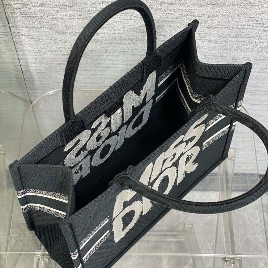 Medium D10r Book Tote