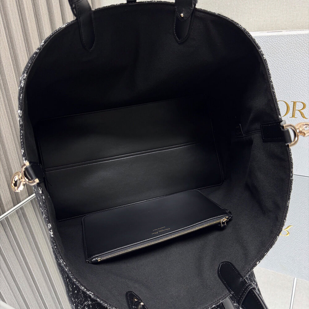 Large D10r Toujours Bag