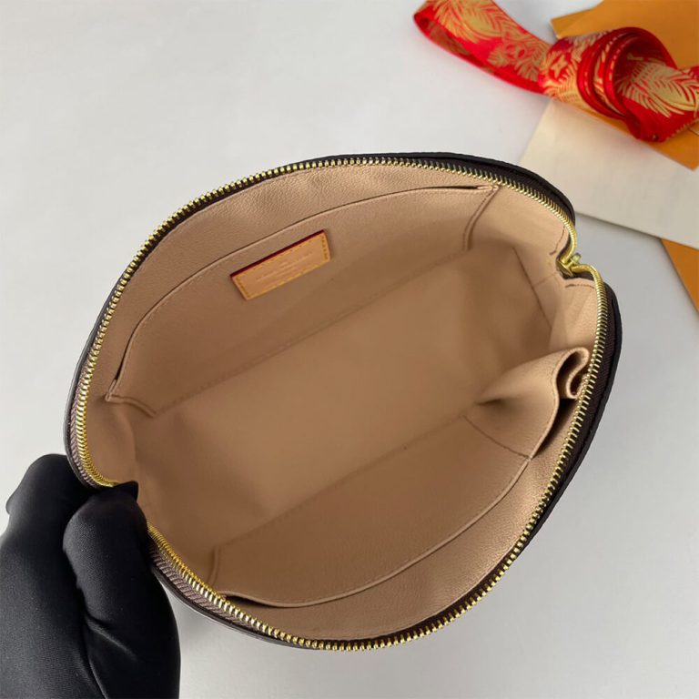 LV Cosmetic Pouch GM(HIGH-END GRADE)